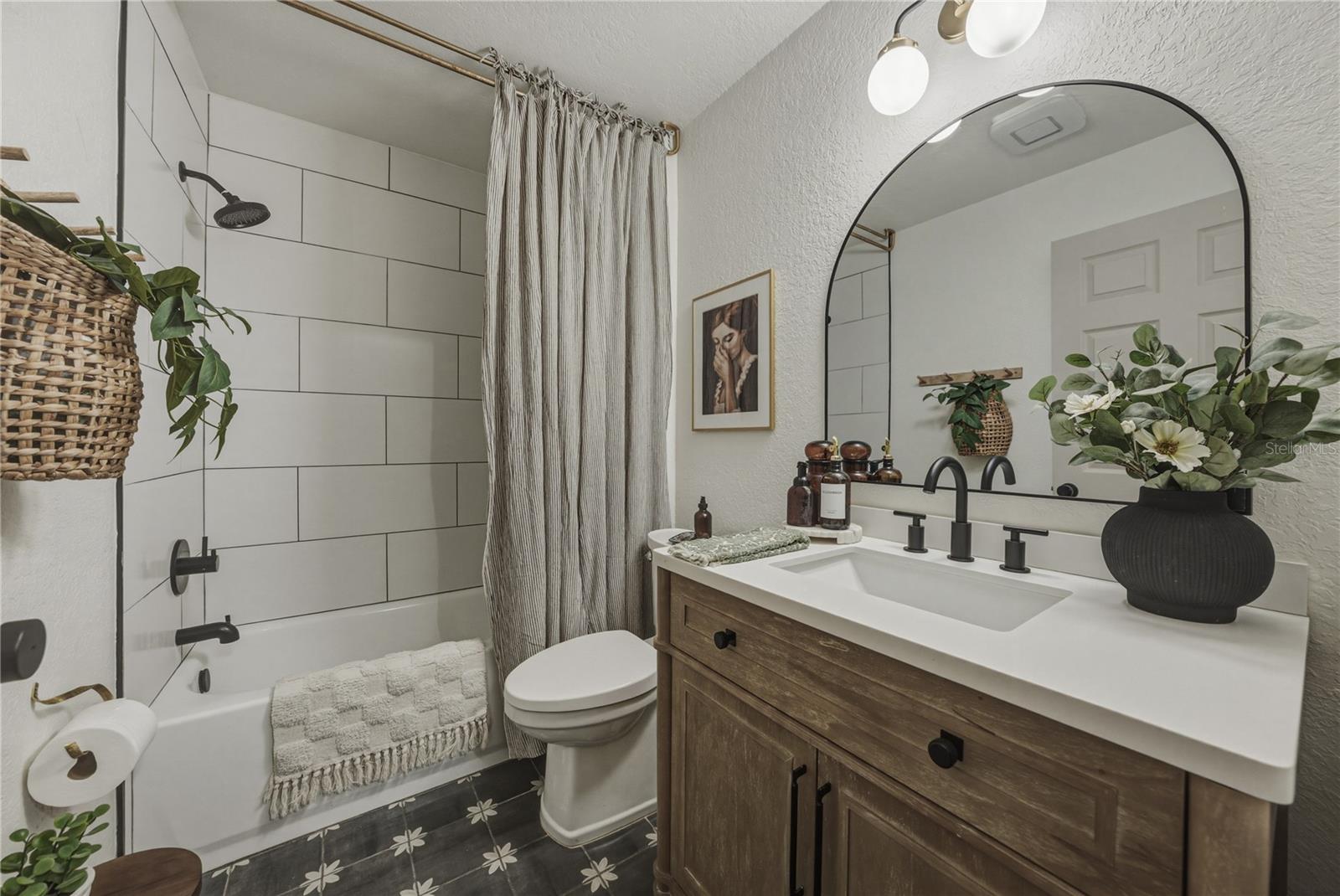 Listing photo id 33 for 9091 Mcintyre Road