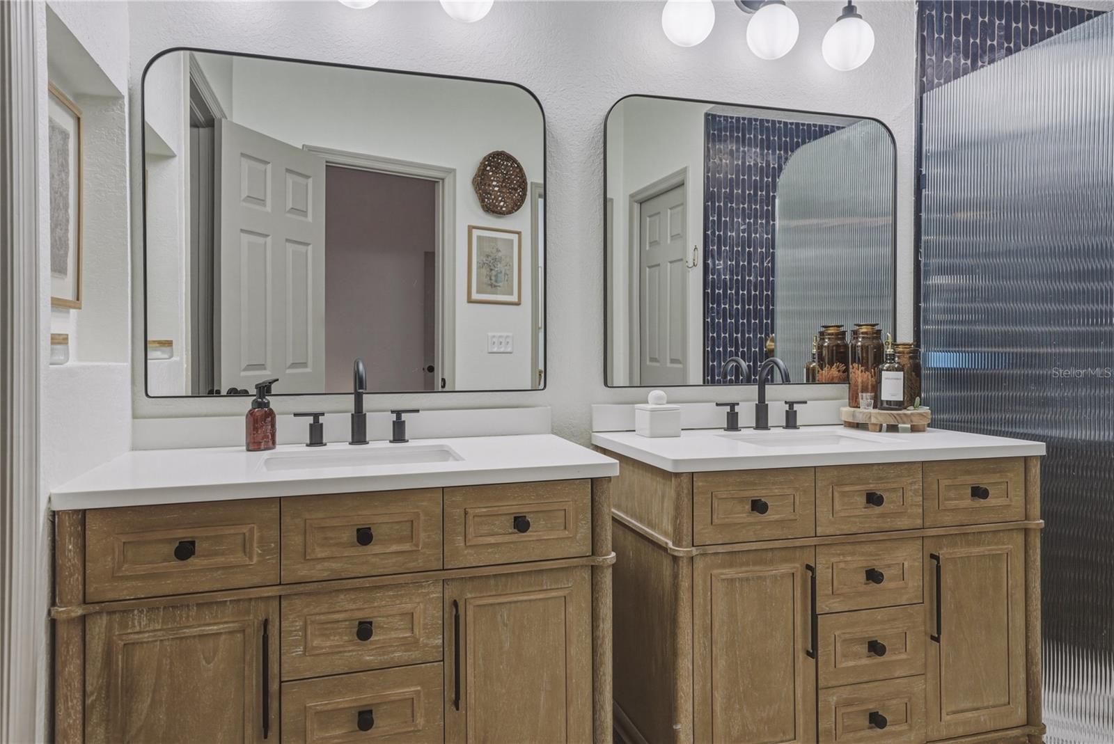 Listing photo id 44 for 9091 Mcintyre Road