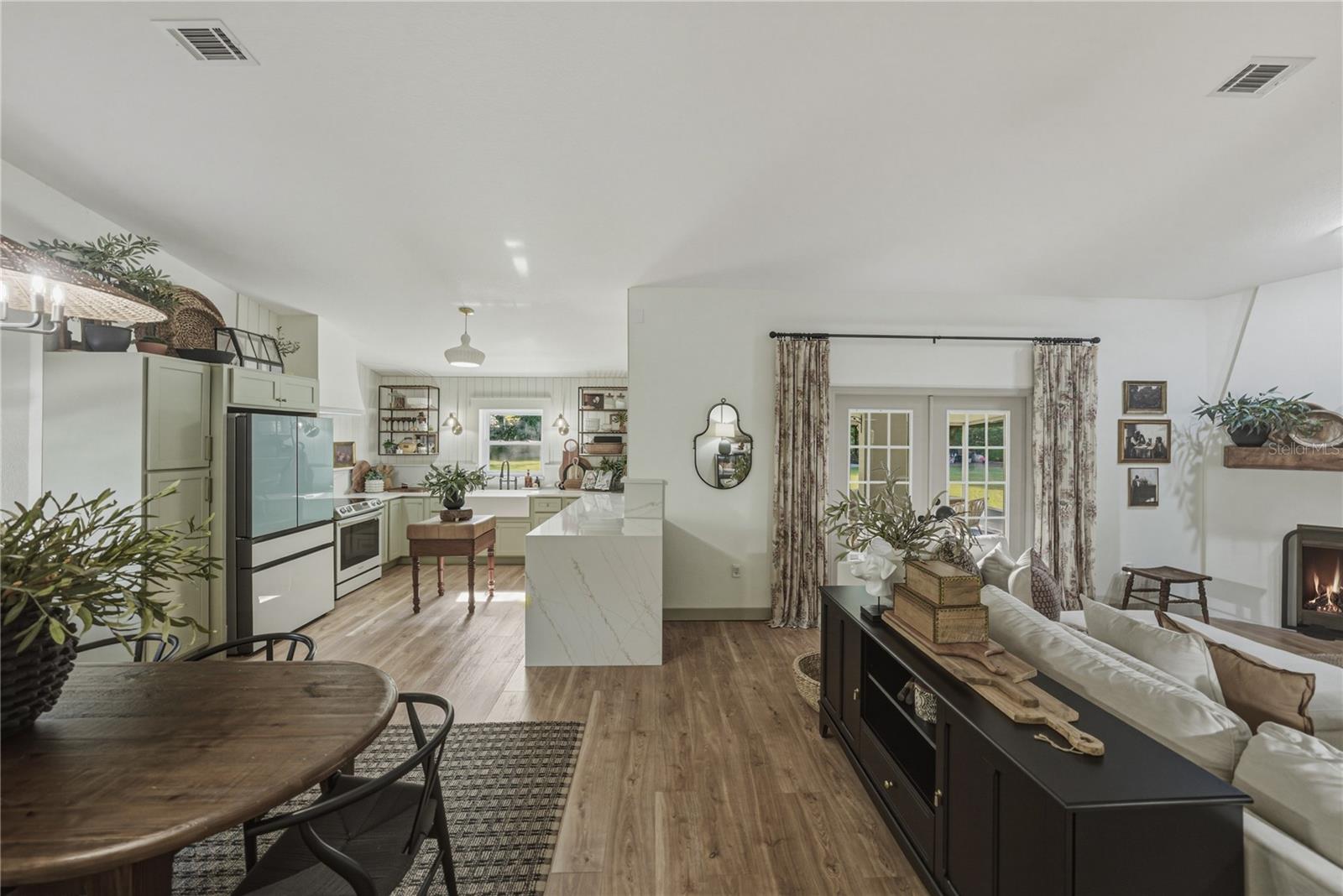 Listing photo id 5 for 9091 Mcintyre Road