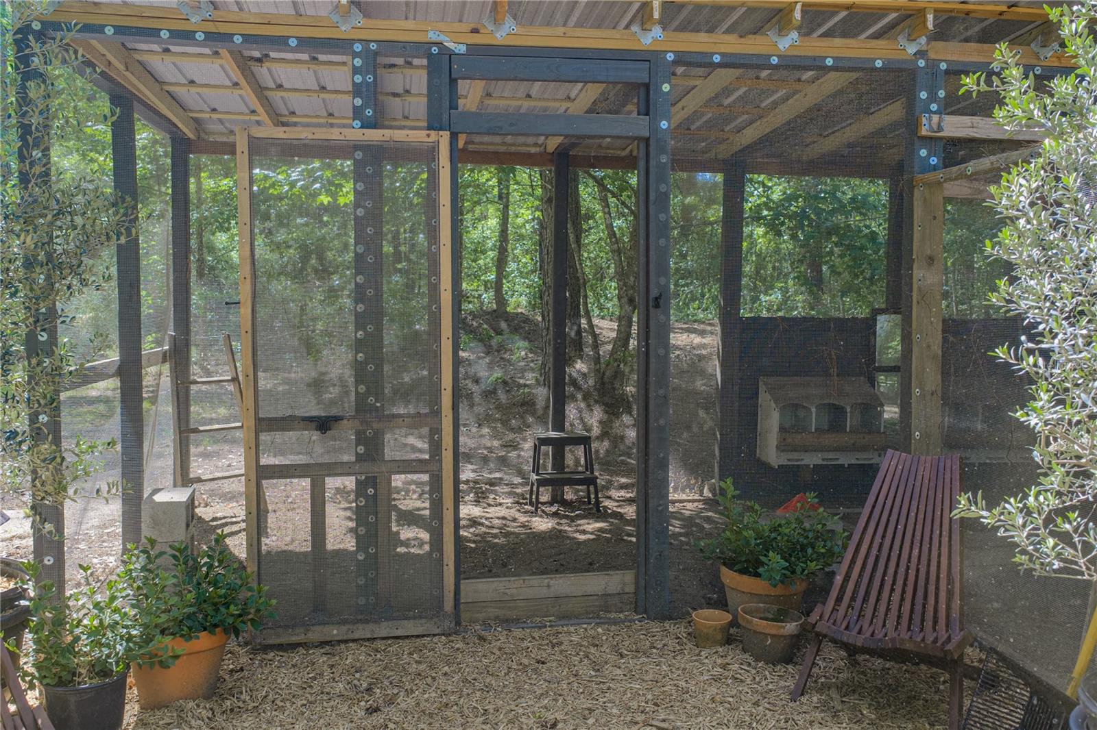 Listing photo id 70 for 9091 Mcintyre Road