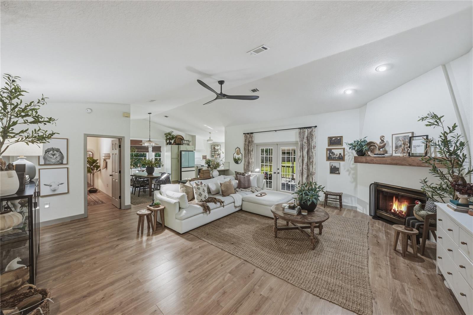 Listing photo id 6 for 9091 Mcintyre Road