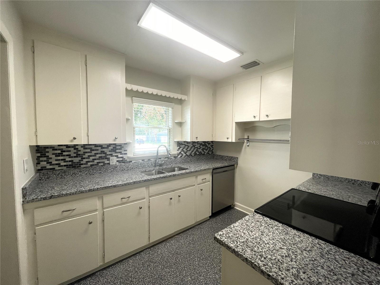 Image 11 of 26 For 303 Audubon Avenue