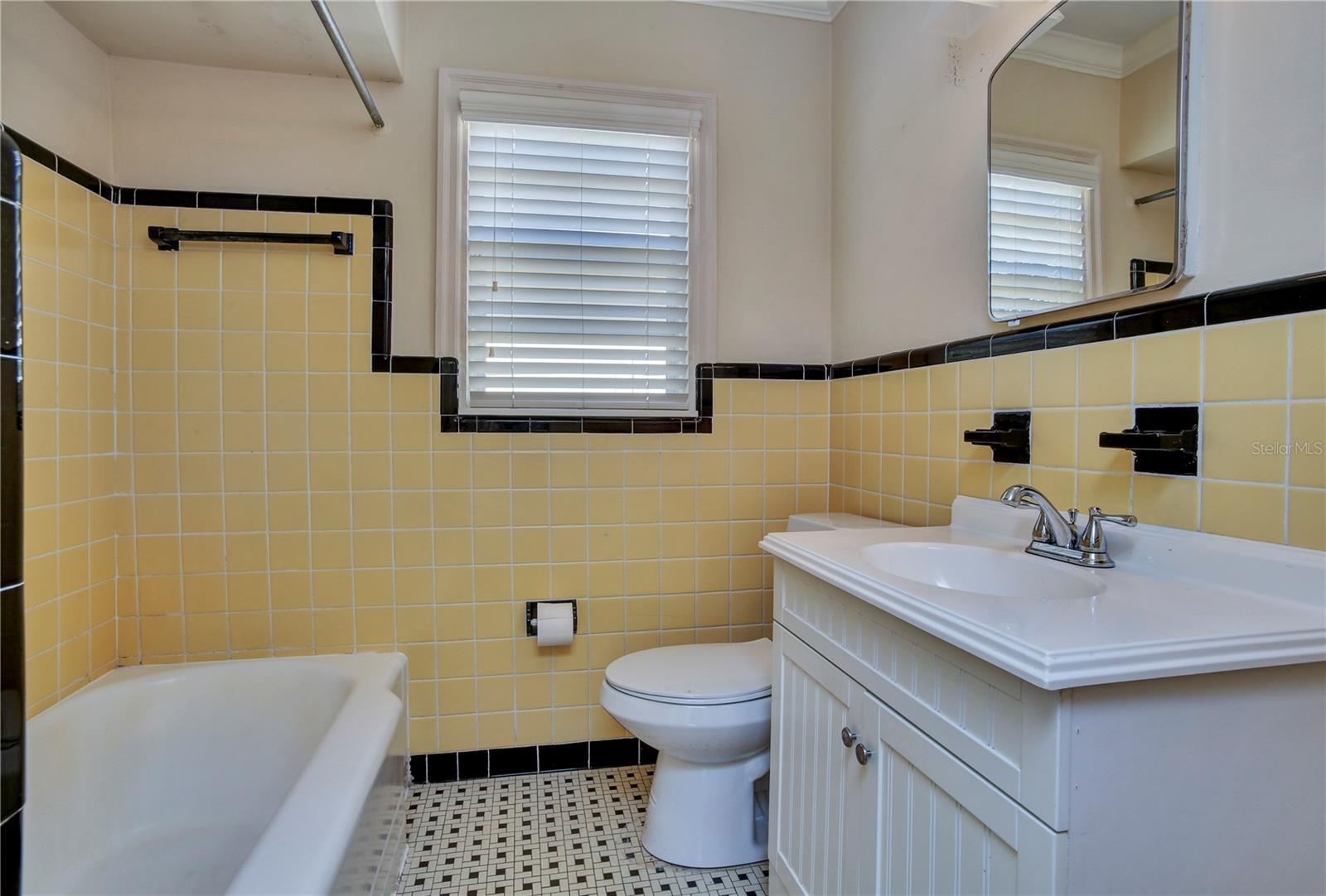 Image 14 of 26 For 303 Audubon Avenue