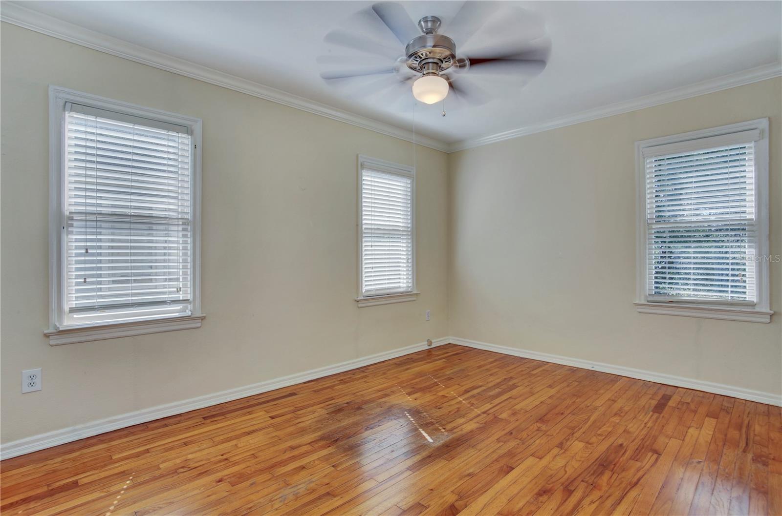 Image 15 of 26 For 303 Audubon Avenue