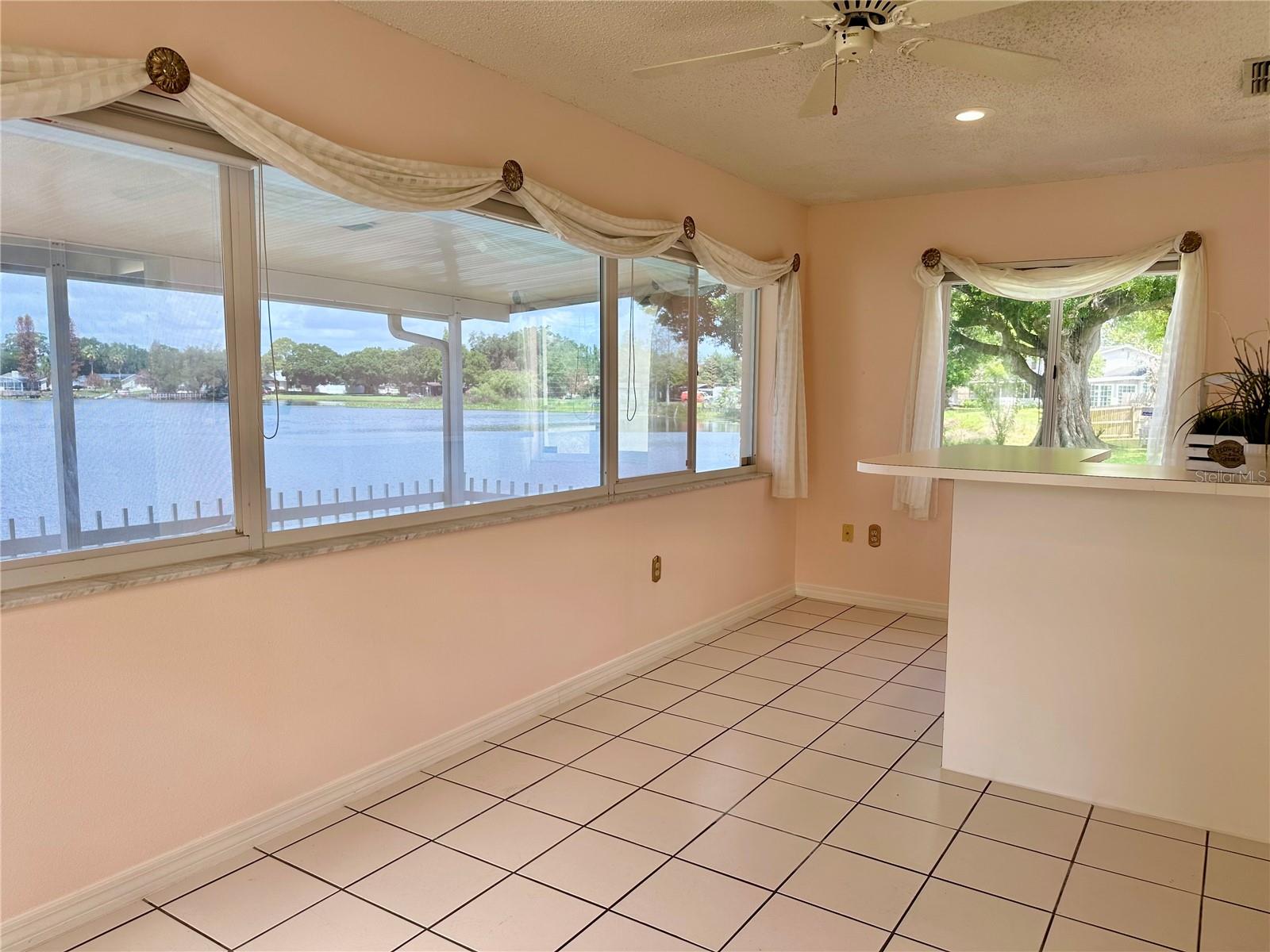 Image 13 of 47 For 701 Spicewood Drive