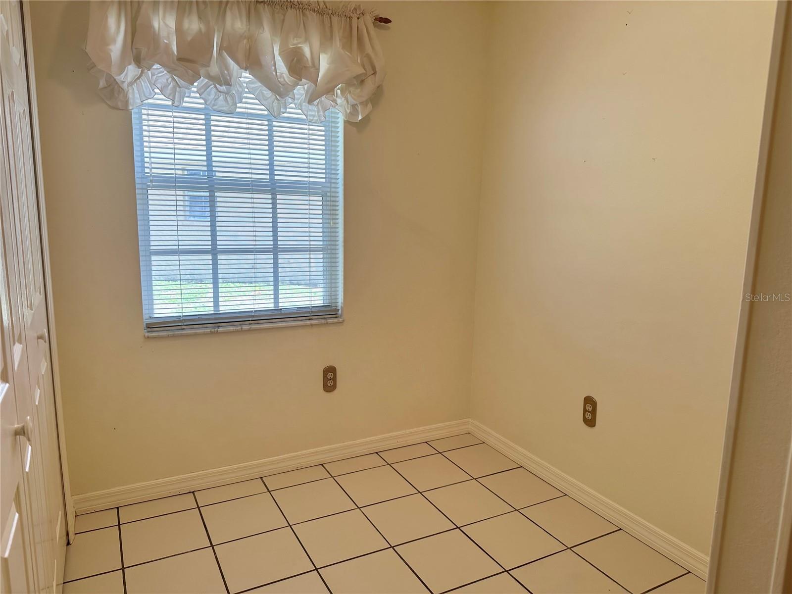 Image 26 of 47 For 701 Spicewood Drive