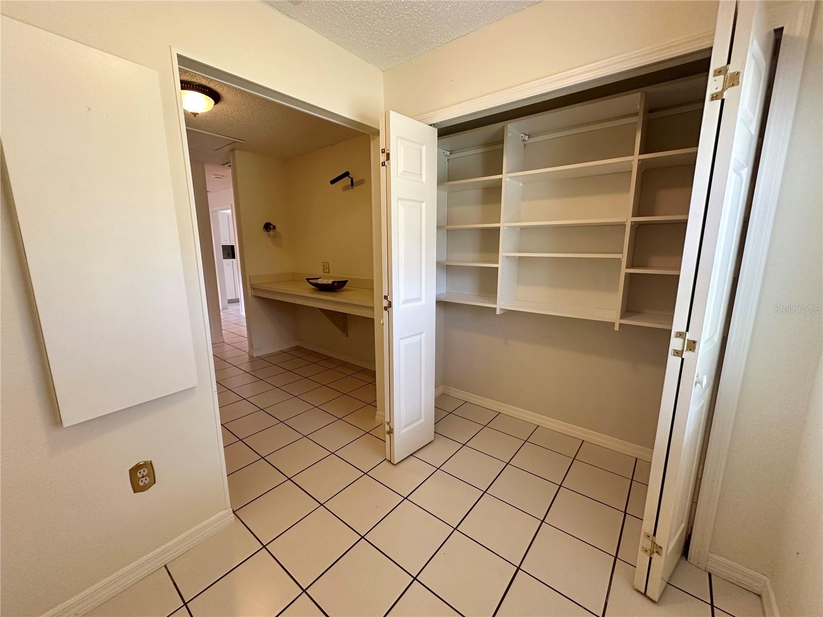 Image 27 of 47 For 701 Spicewood Drive