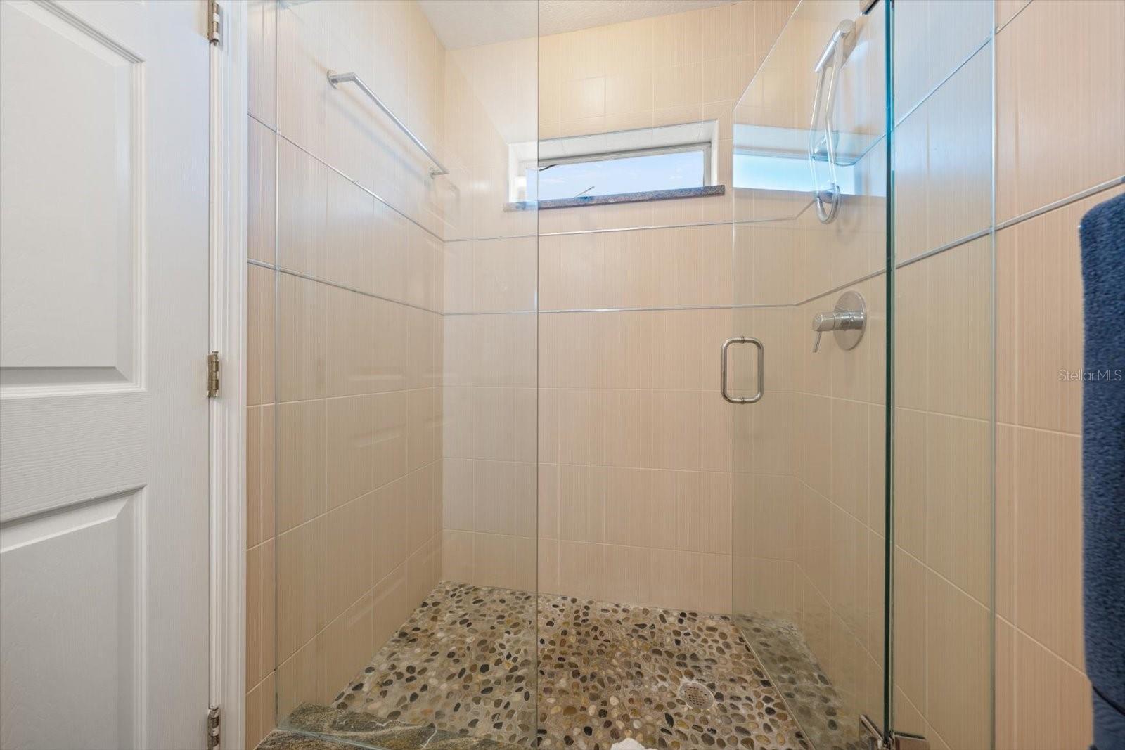 Image 21 of 62 For 102 Gulf Boulevard 401