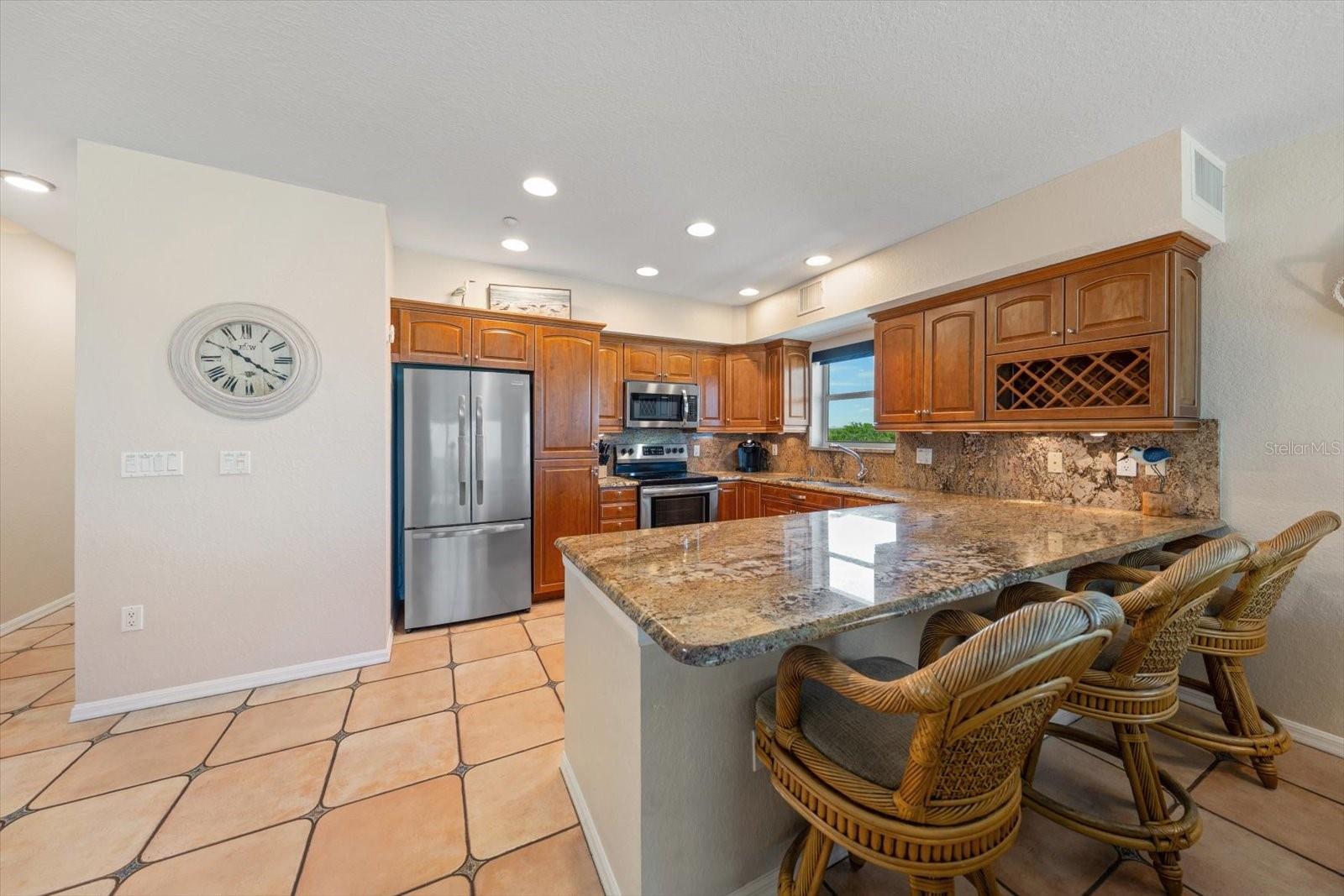 Image 28 of 62 For 102 Gulf Boulevard 401