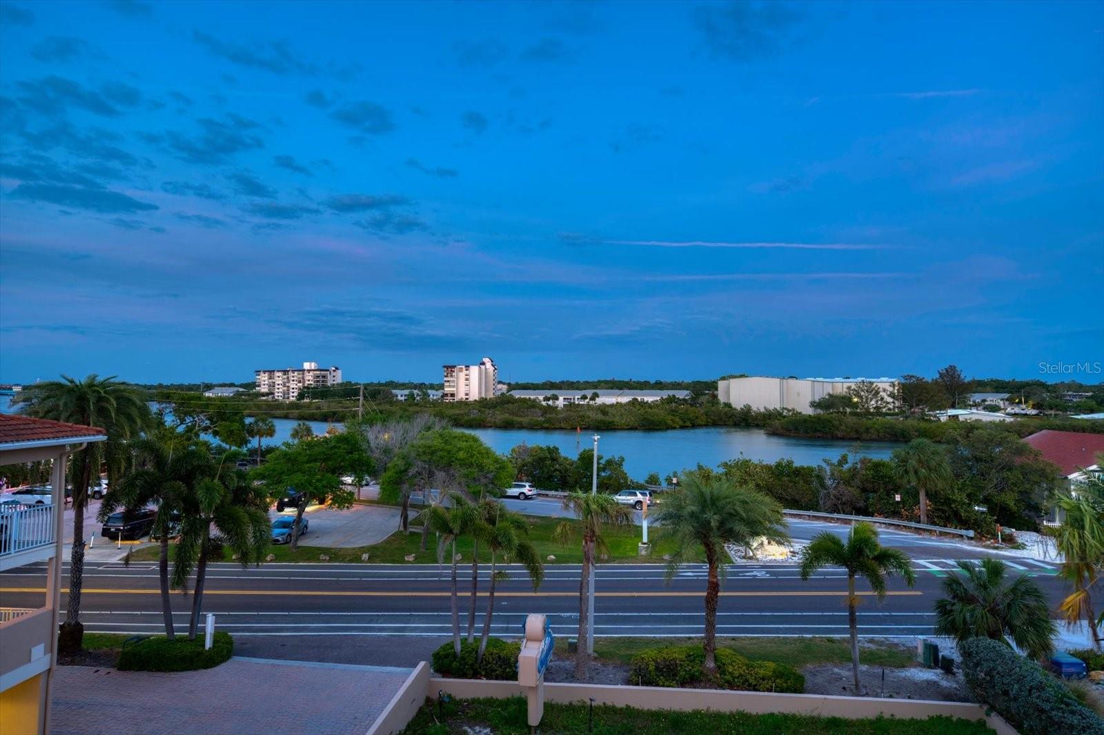 Image 49 of 62 For 102 Gulf Boulevard 401