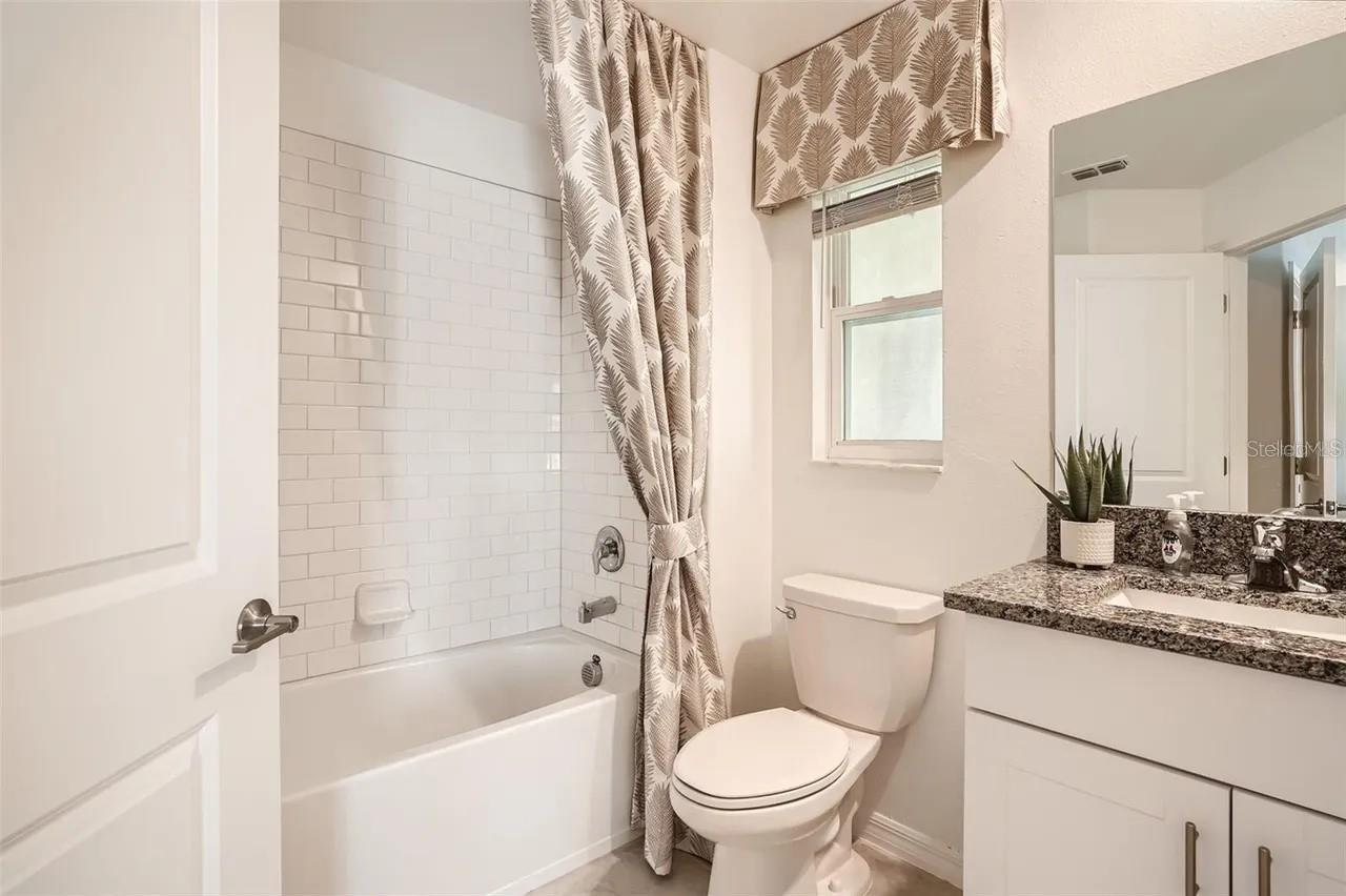 Image 2 of 11 For 8347 Crescent Oaks Drive