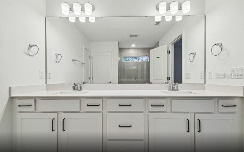 Image 7 of 11 For 7444 Summer Court