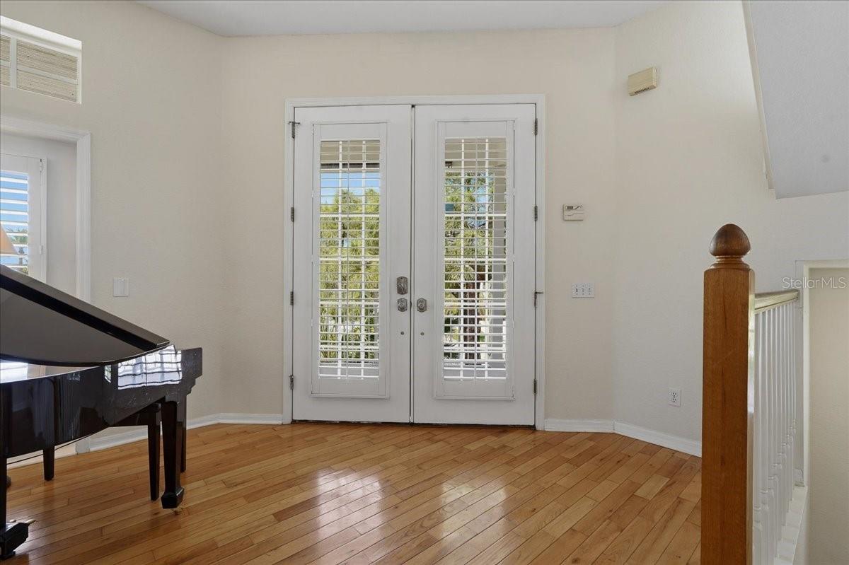 Image 15 of 63 For 196 Shore Drive