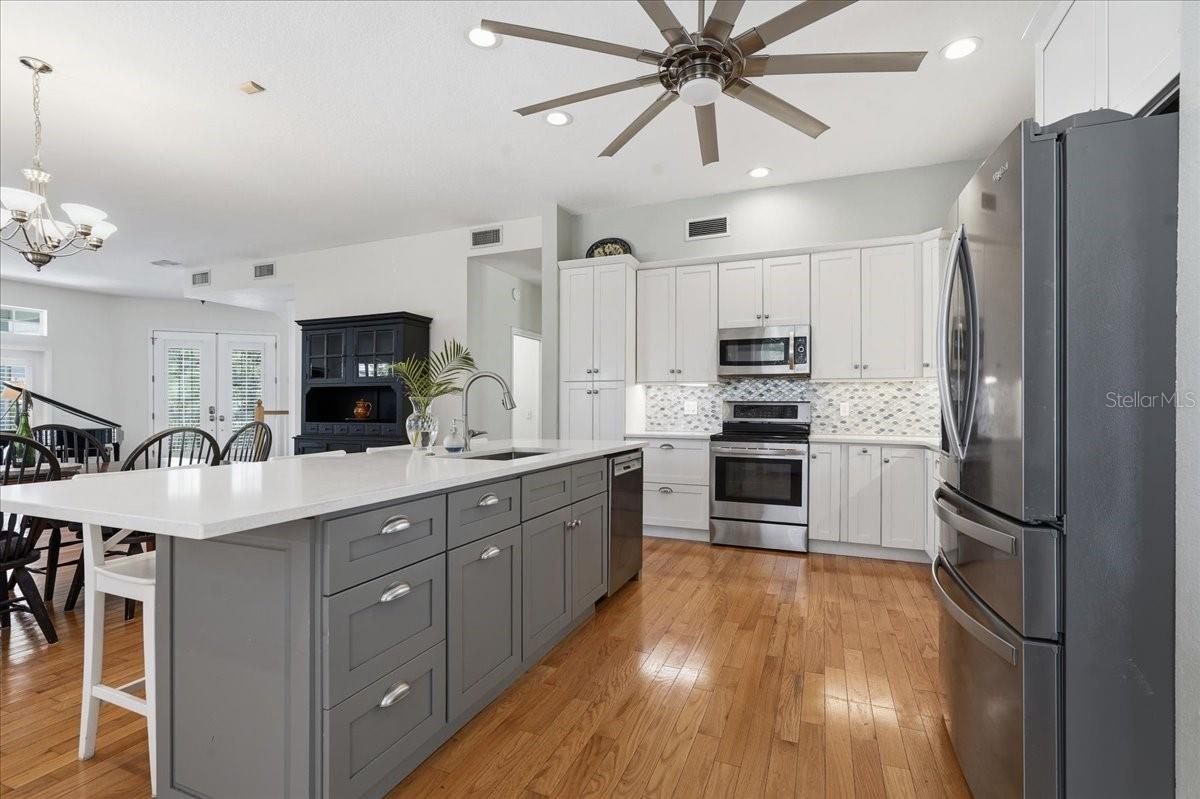 Image 20 of 63 For 196 Shore Drive