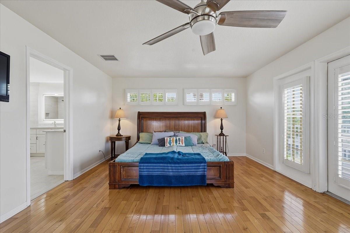 Image 7 of 63 For 196 Shore Drive