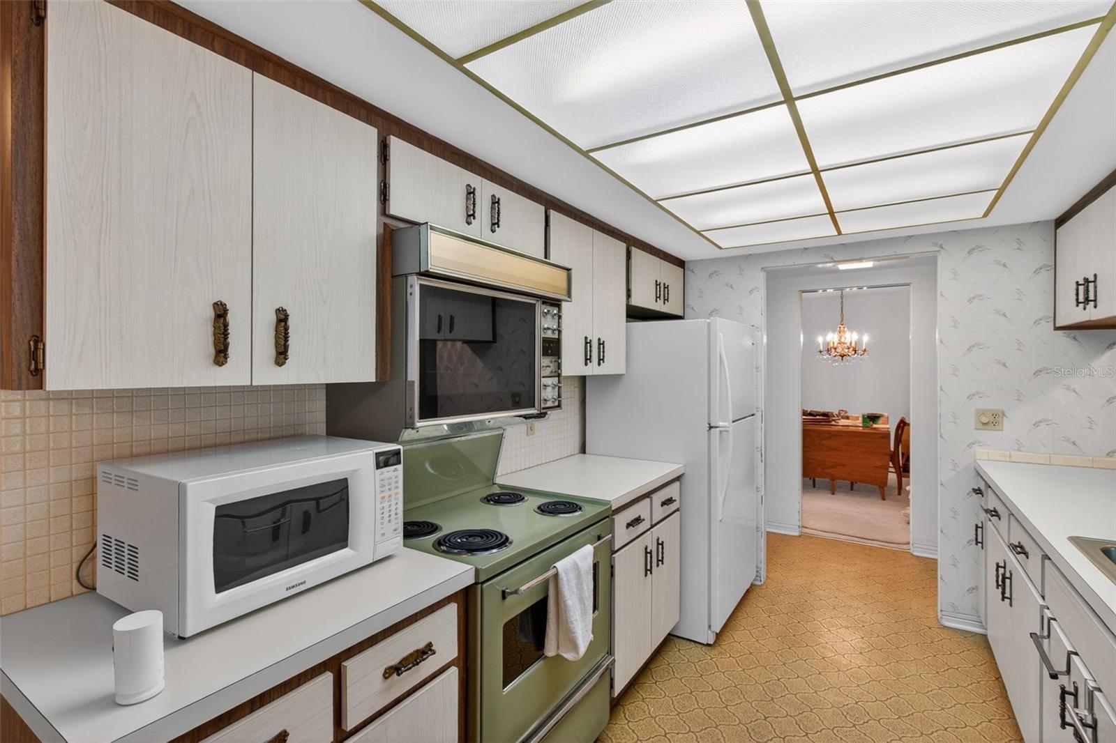 Image 17 of 43 For 13222 98th Avenue