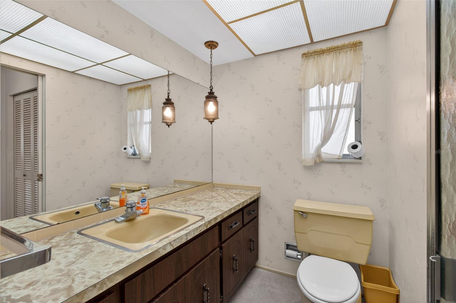 Image 26 of 43 For 13222 98th Avenue