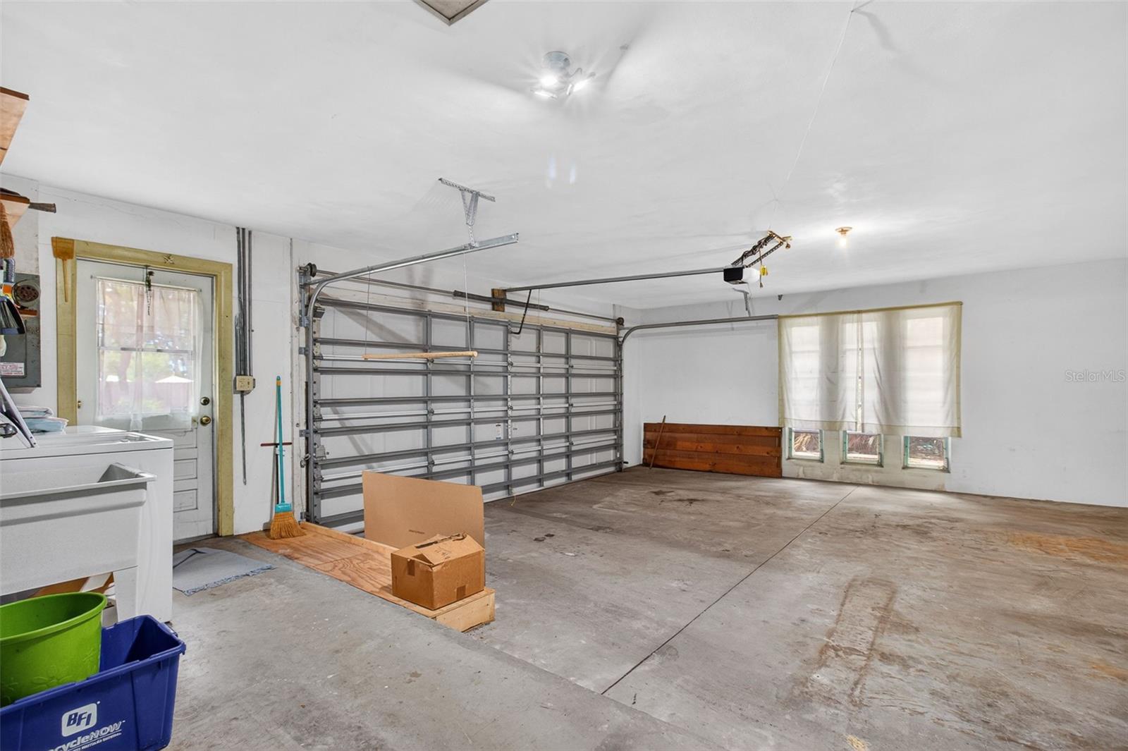 Image 32 of 43 For 13222 98th Avenue