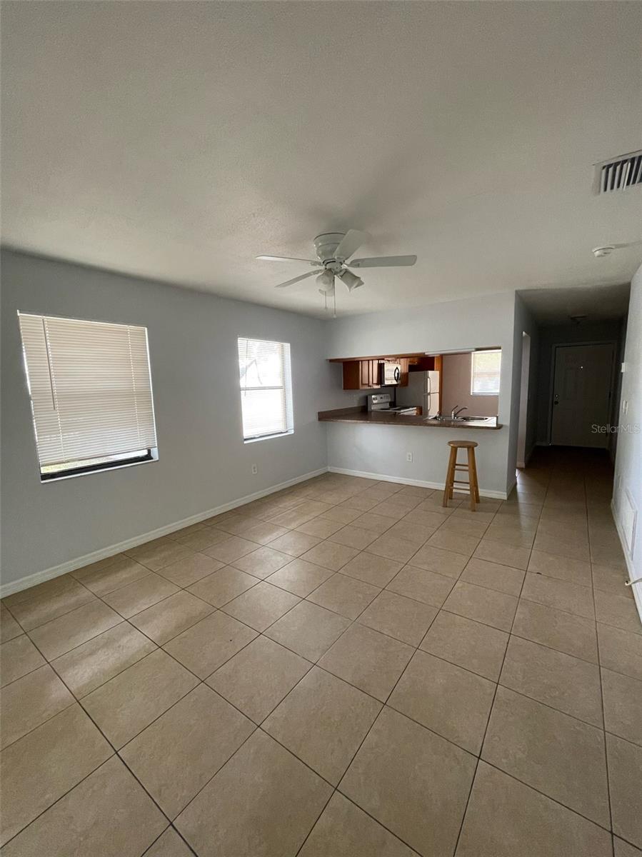 Image 11 of 17 For 950 Beltrees Street