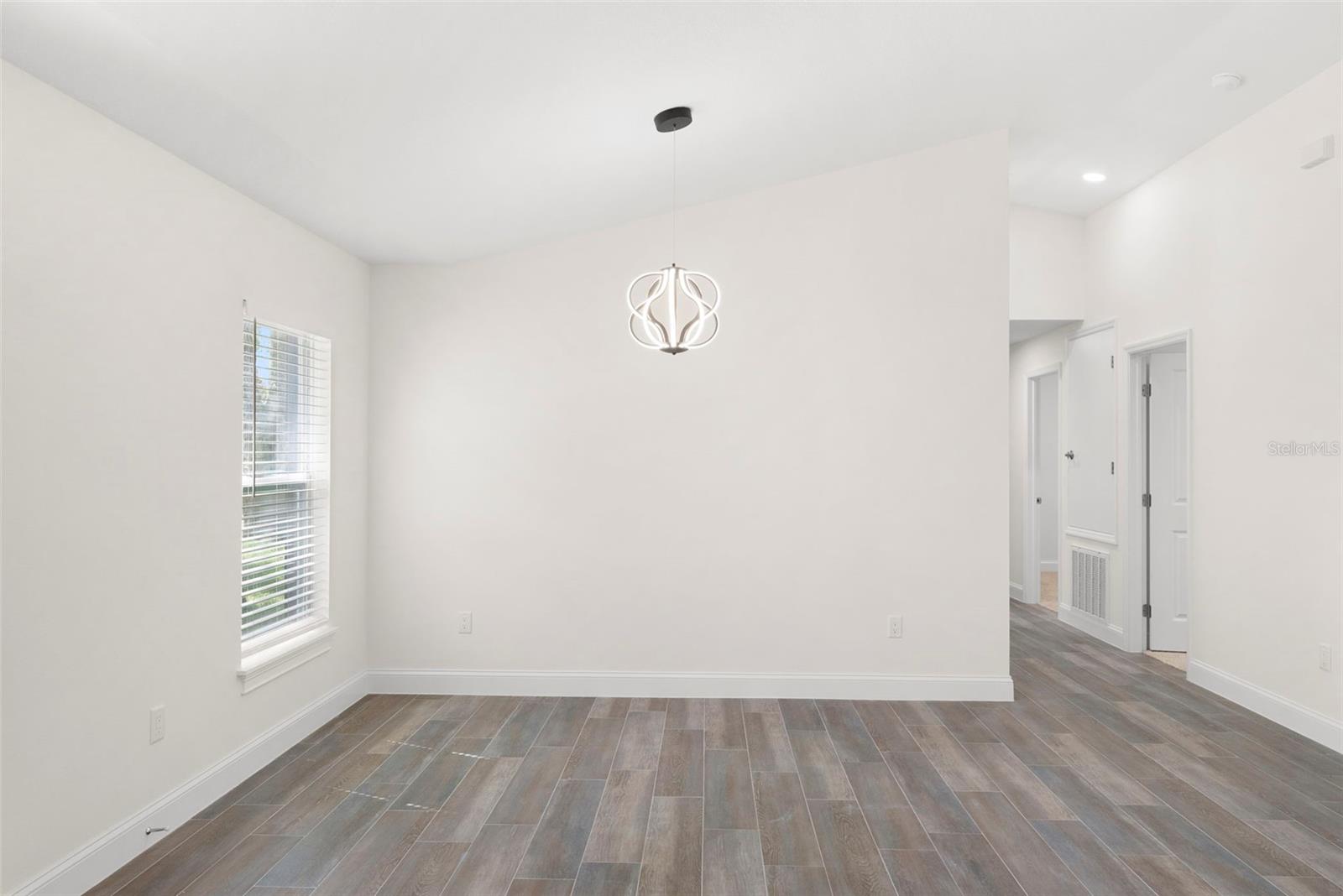 Image 11 of 37 For 5062 80th Lane N