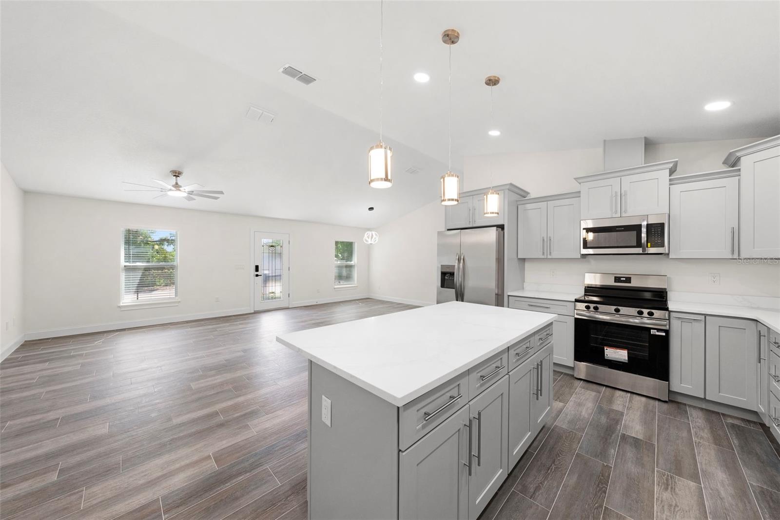 Image 6 of 37 For 5062 80th Lane N