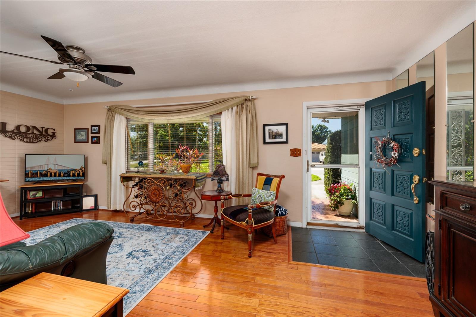 Image 17 of 54 For 11623 84th Avenue