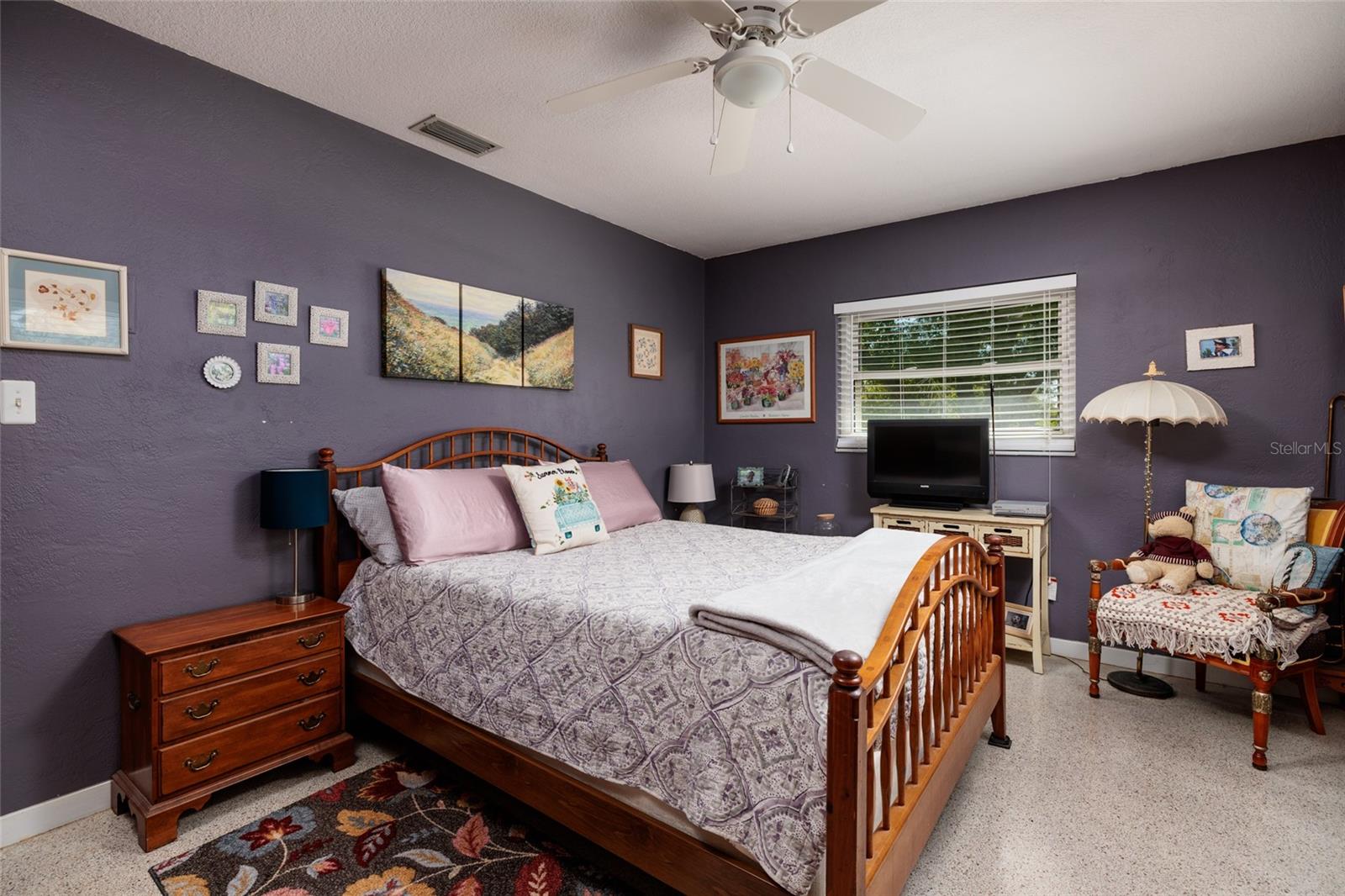 Image 24 of 54 For 11623 84th Avenue