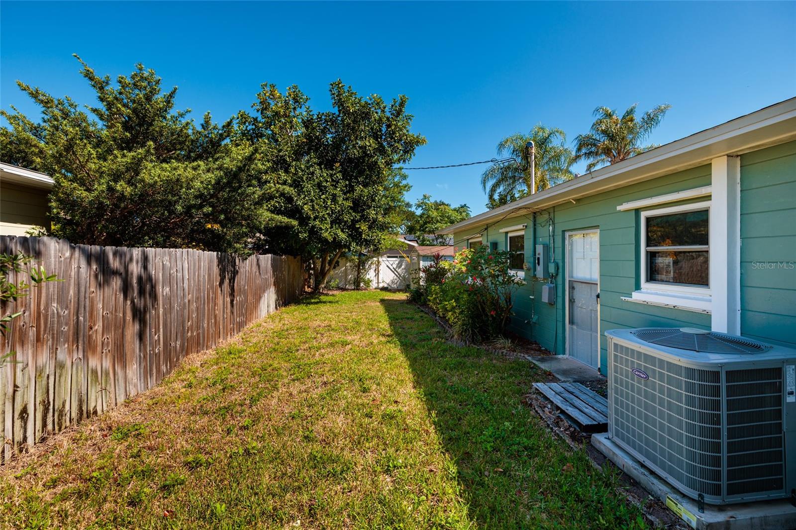 Image 27 of 54 For 11623 84th Avenue