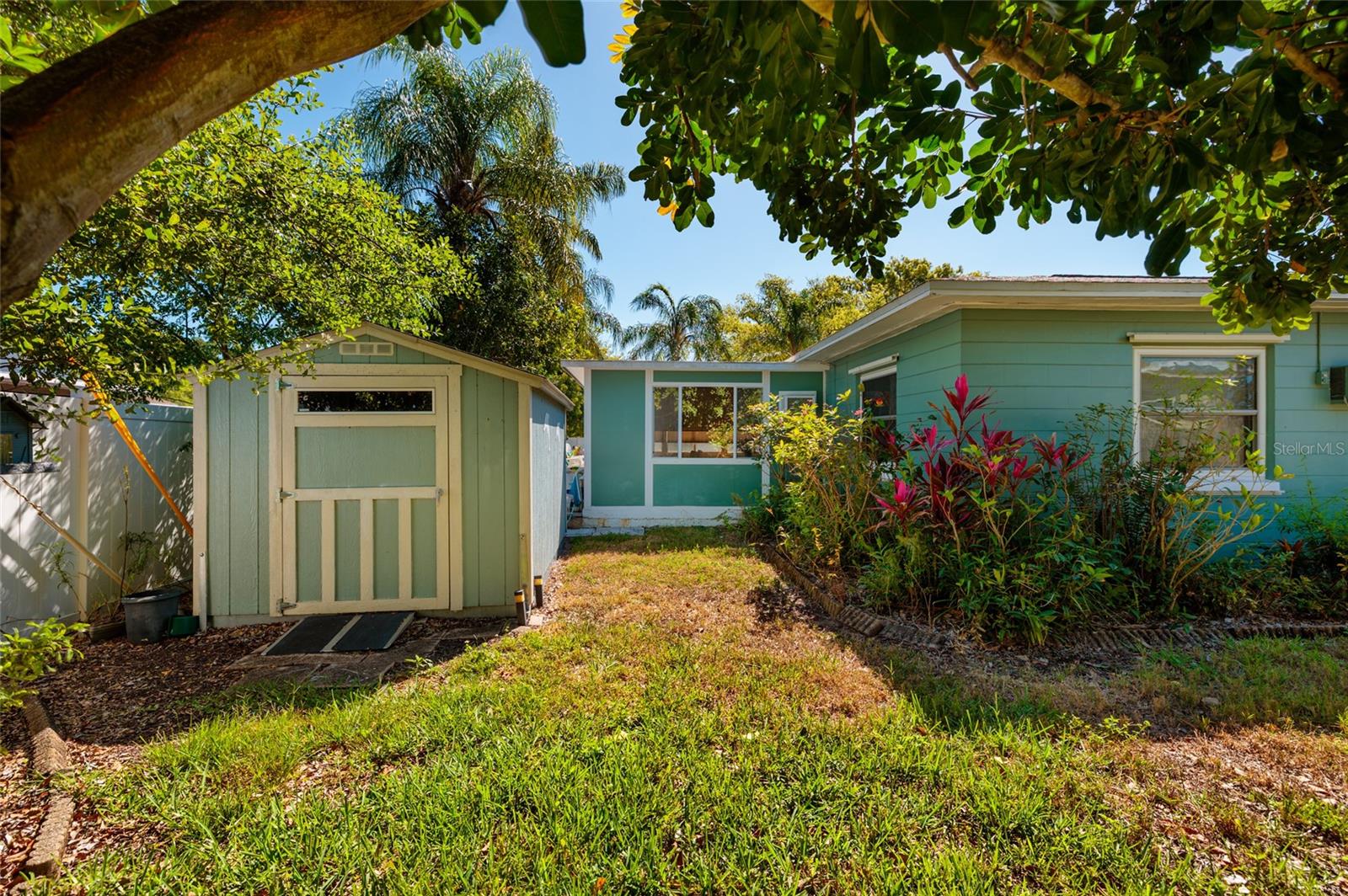 Image 41 of 54 For 11623 84th Avenue