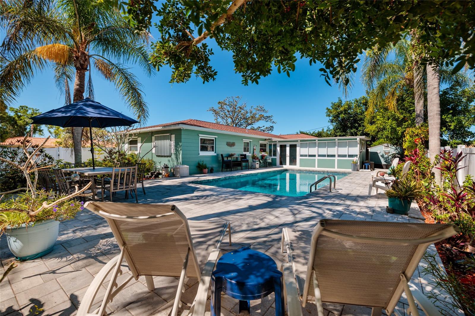 Image 6 of 54 For 11623 84th Avenue