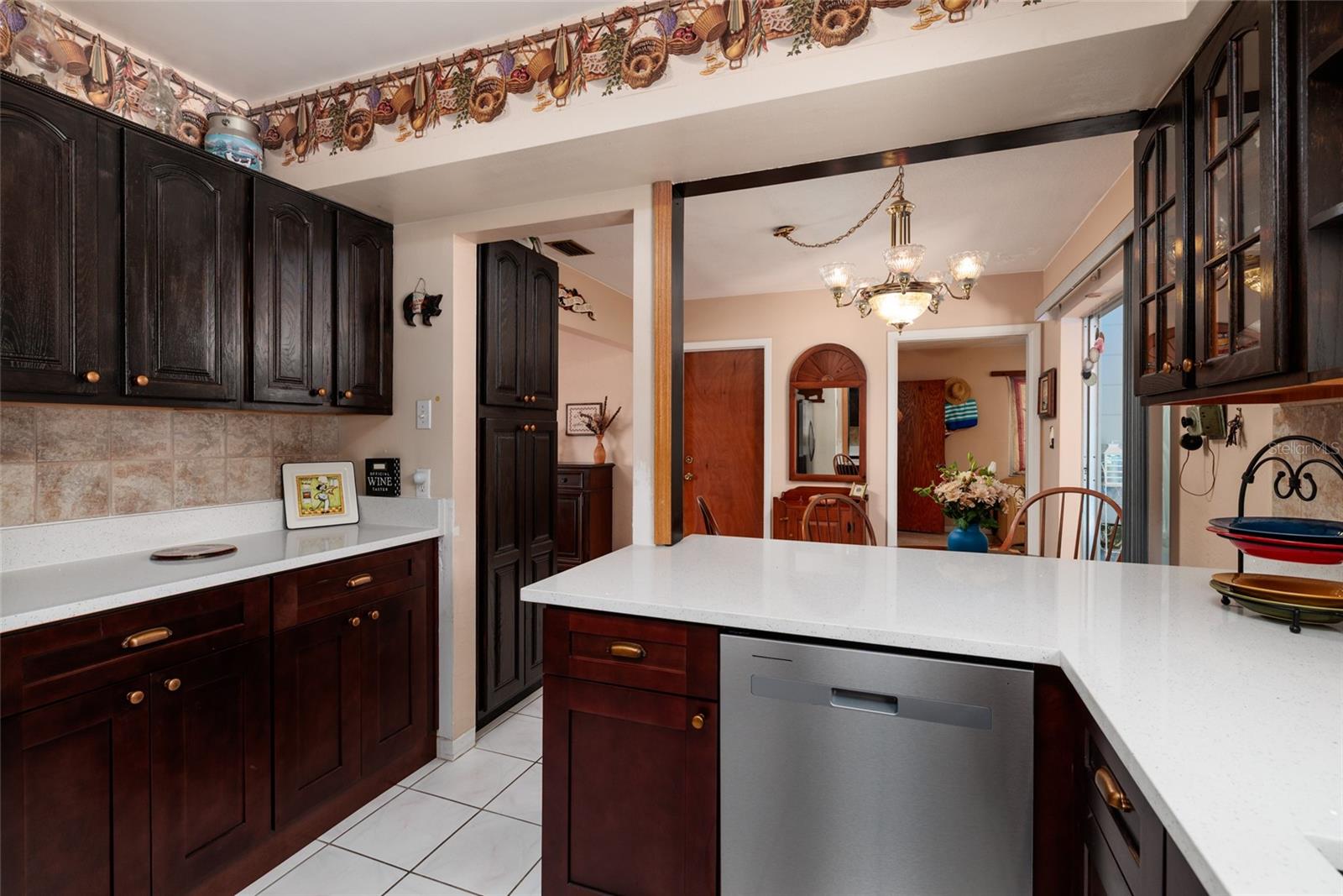 Image 9 of 54 For 11623 84th Avenue