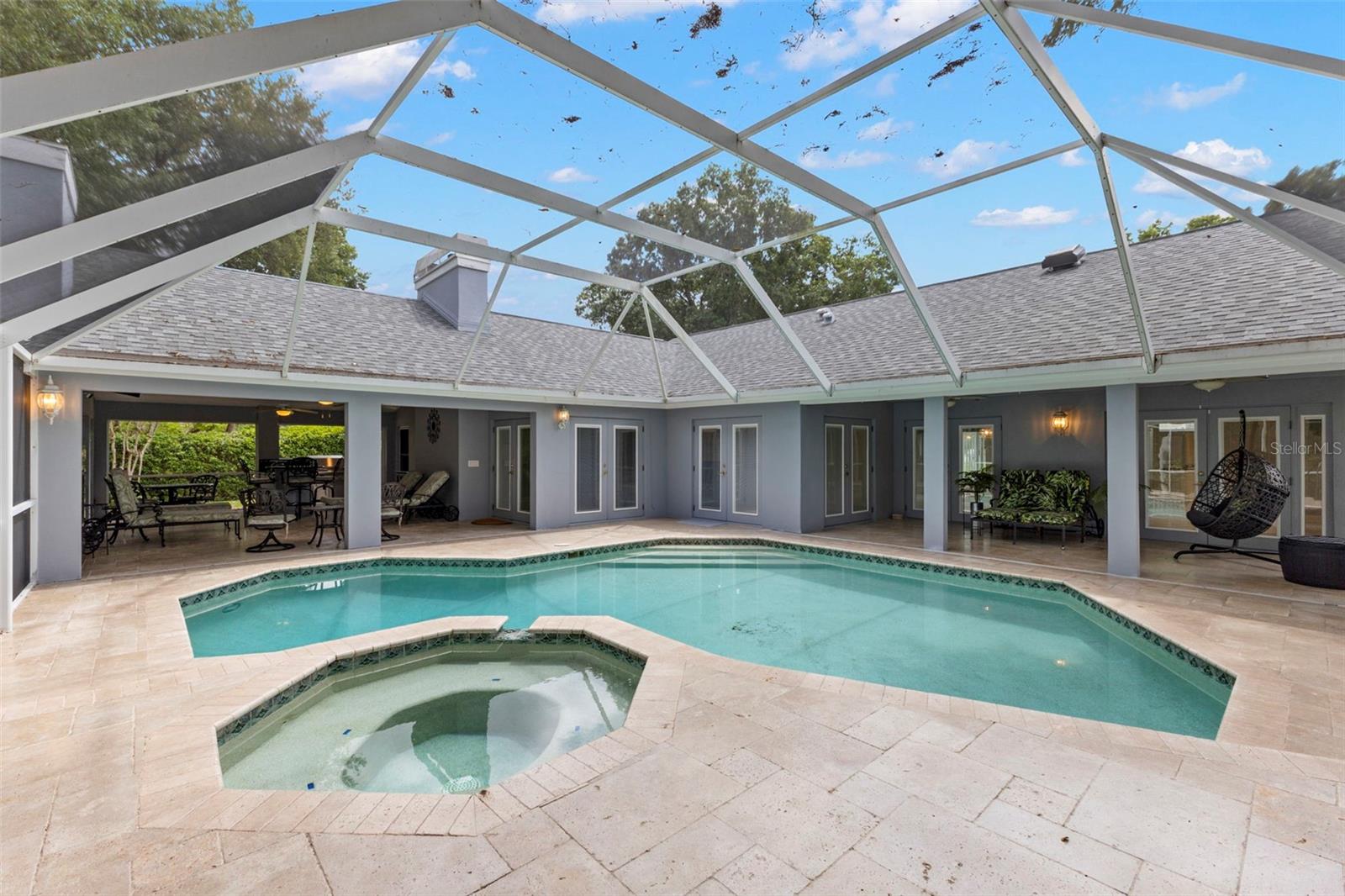 Image 12 of 37 For 1404 Oxfordshire Court