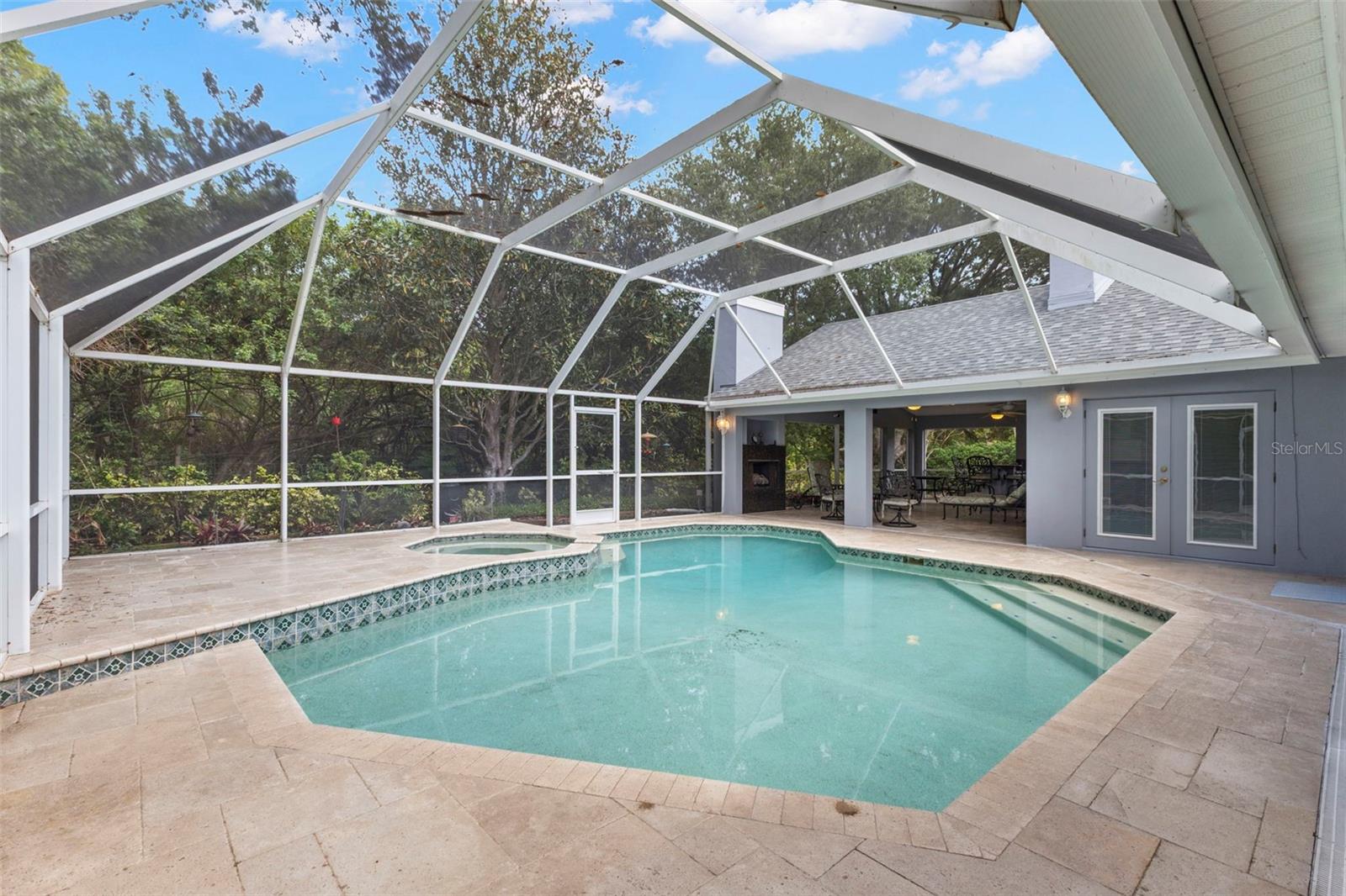 Image 14 of 37 For 1404 Oxfordshire Court