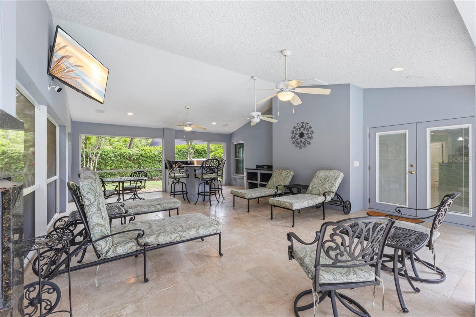 Image 16 of 37 For 1404 Oxfordshire Court