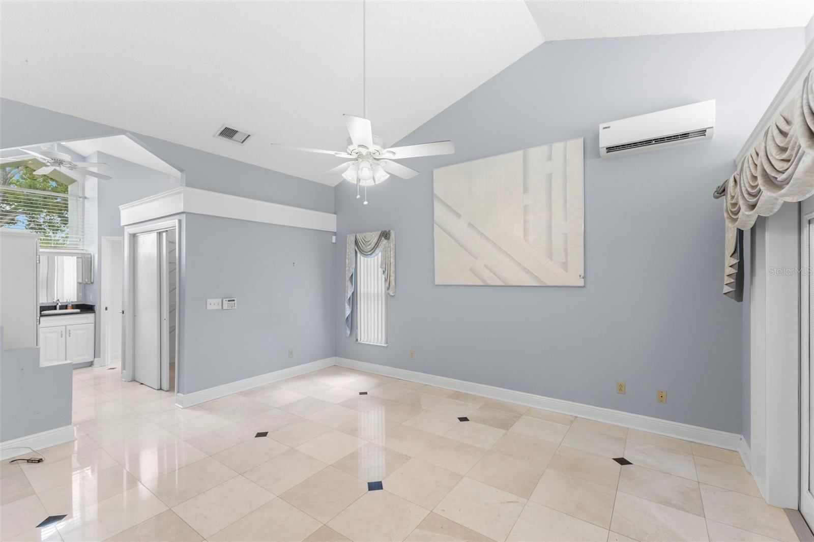 Image 28 of 37 For 1404 Oxfordshire Court