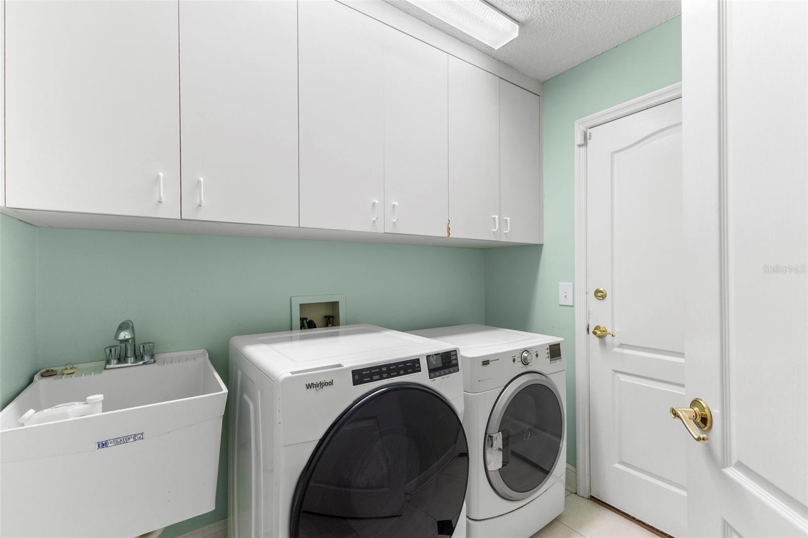 Image 35 of 37 For 1404 Oxfordshire Court