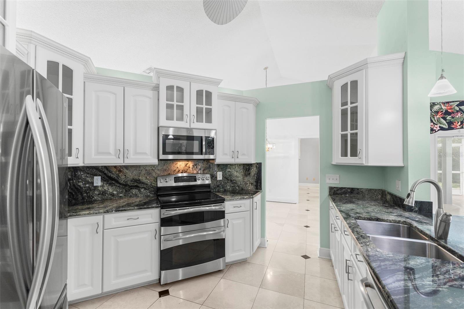 Image 9 of 37 For 1404 Oxfordshire Court