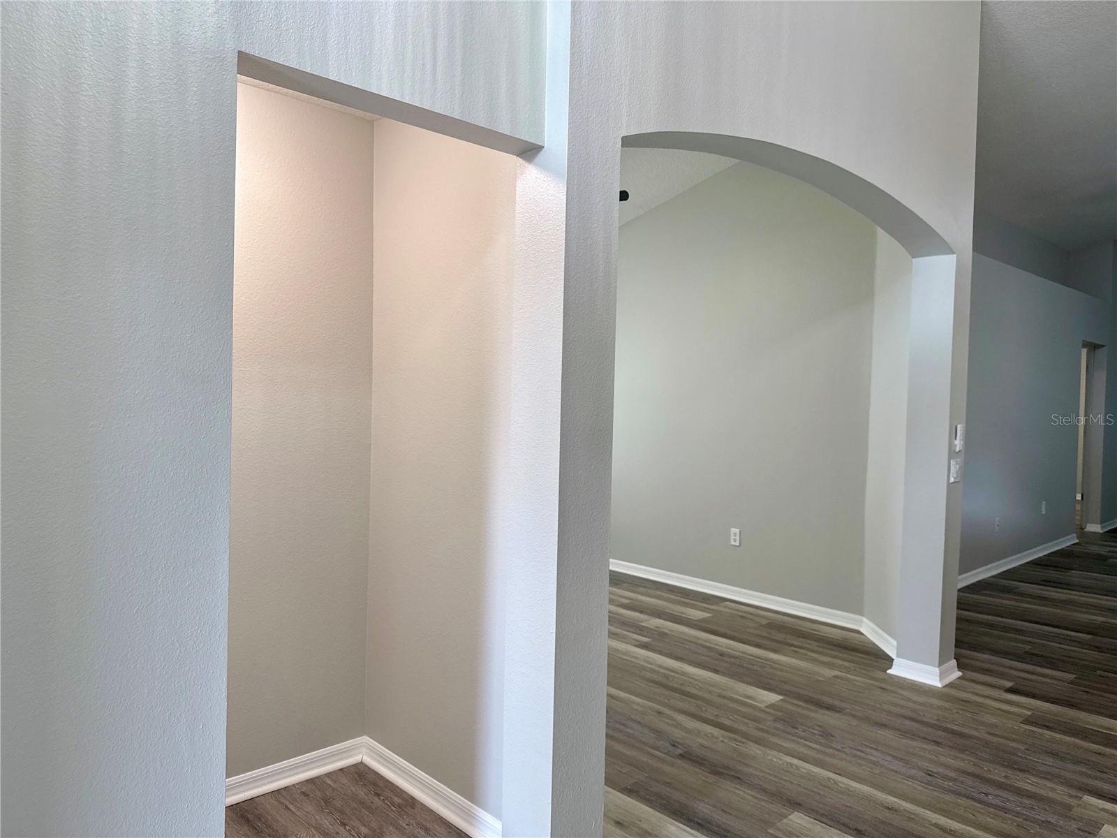 Image 10 of 54 For 6323 Open Pasture Court