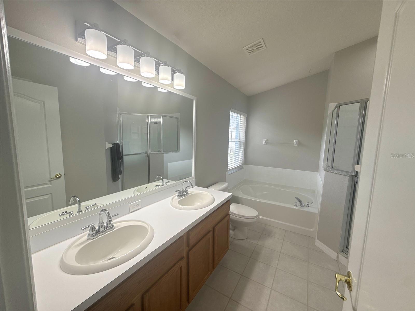 Image 25 of 54 For 6323 Open Pasture Court