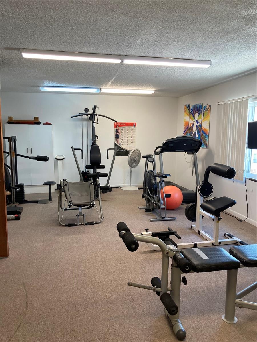 Image 17 of 24 For 4333 72nd Street N 80