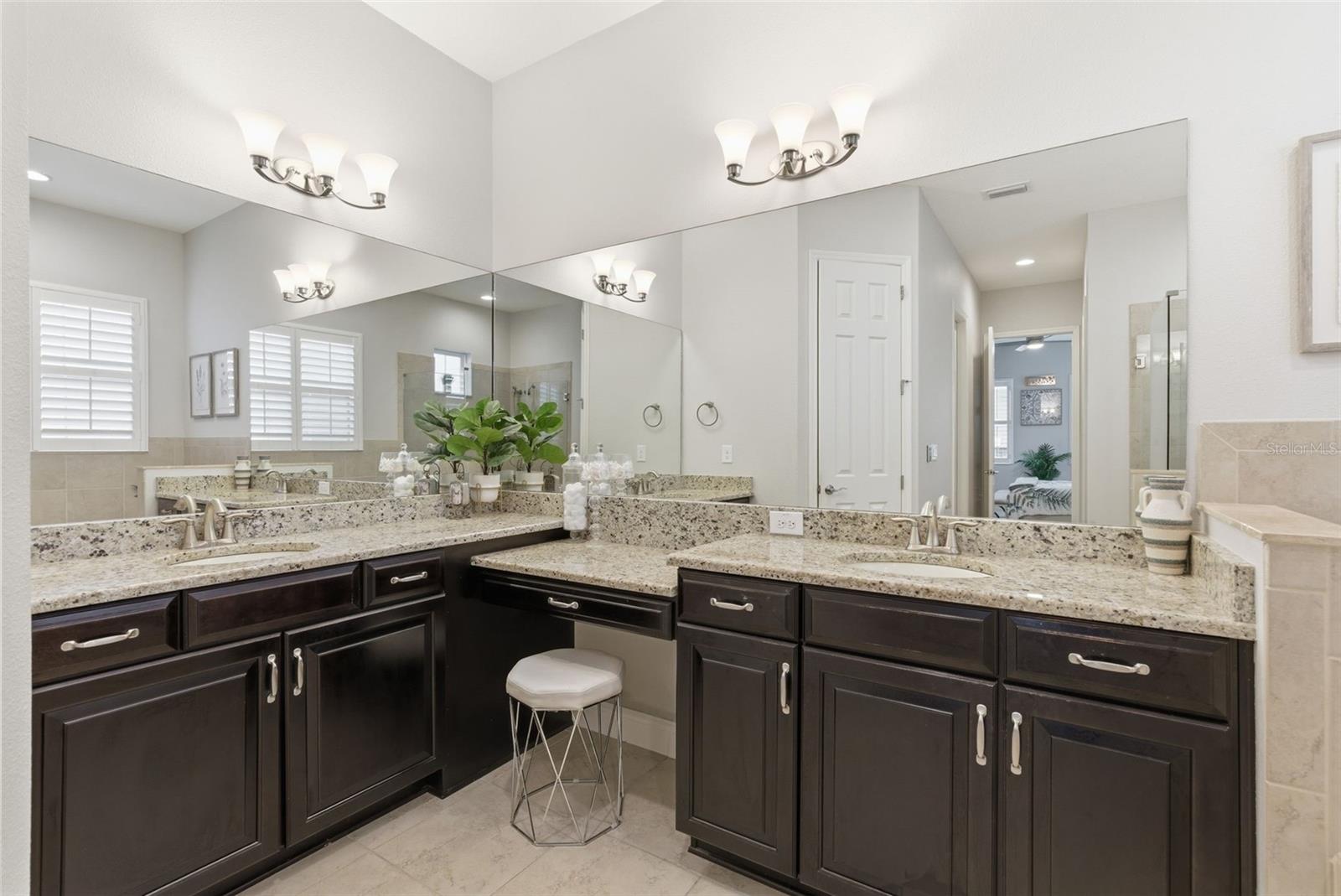 Image 17 of 33 For 624 Winterside Drive