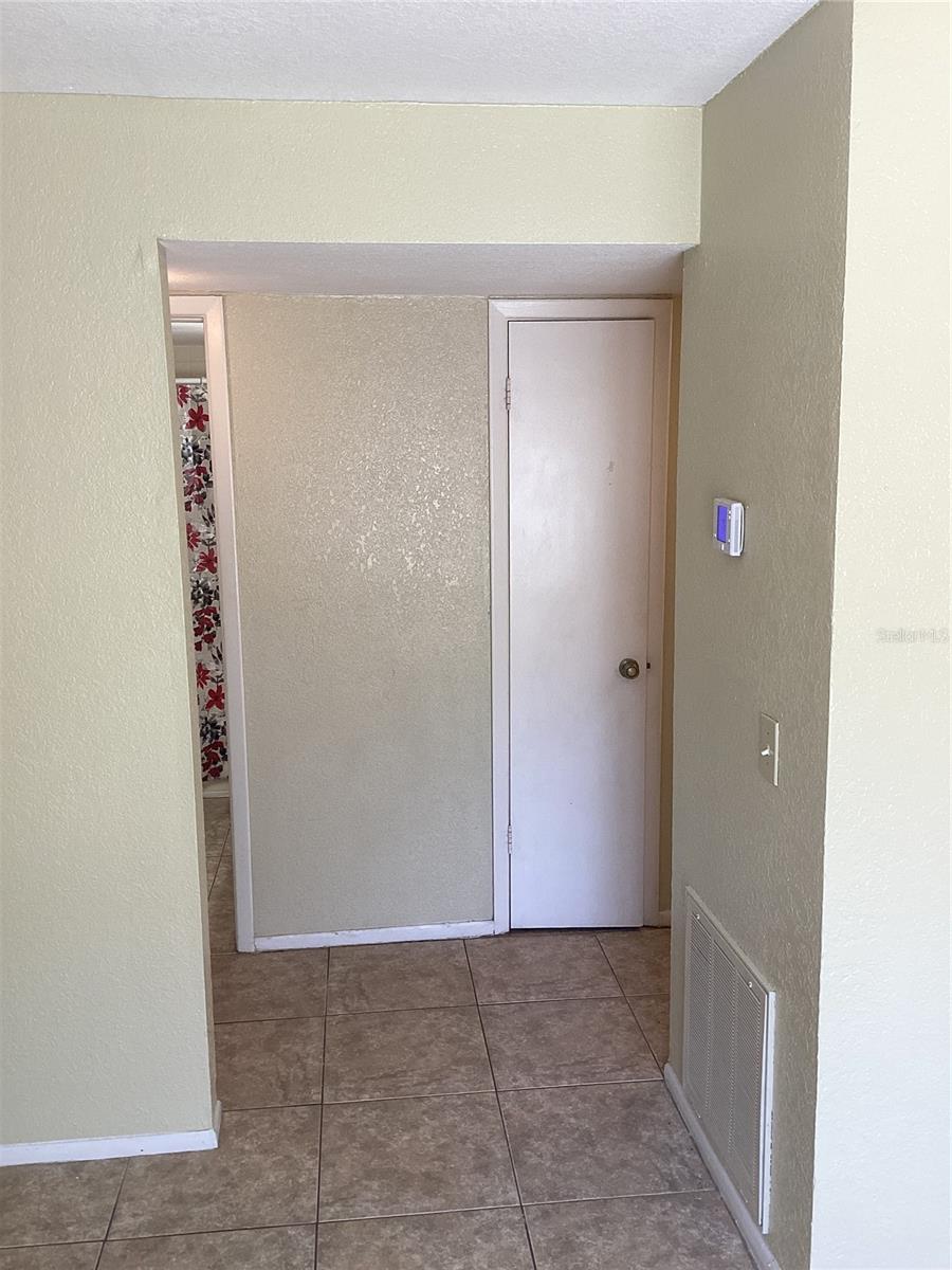 Image 20 of 23 For 14321 Hanging Moss Circle 101