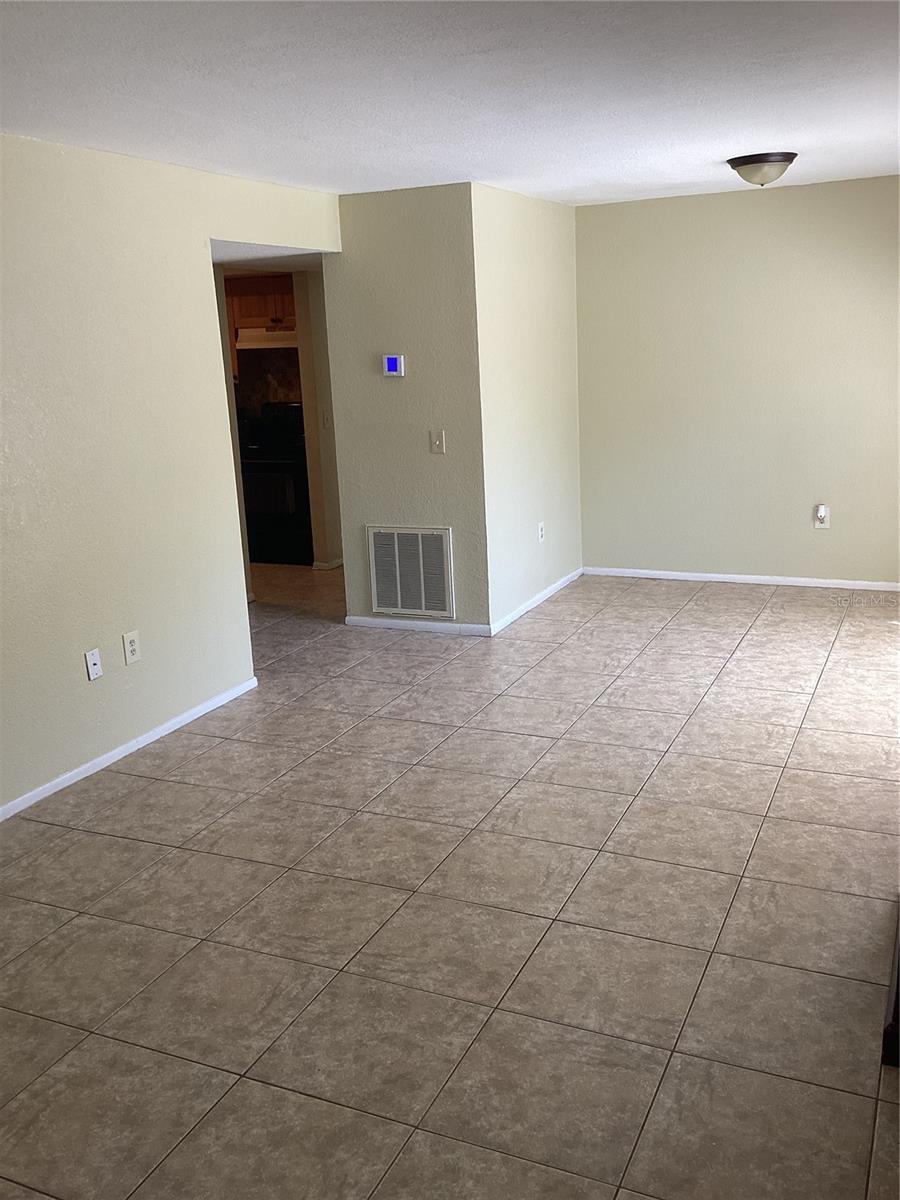 Image 6 of 23 For 14321 Hanging Moss Circle 101