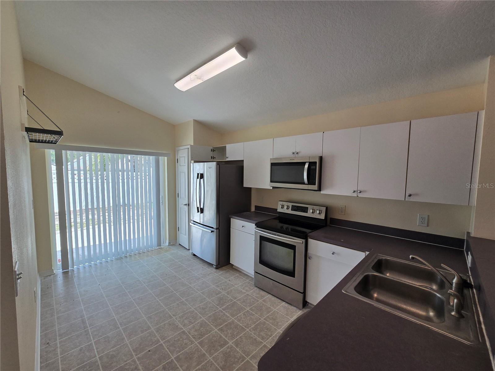 Image 4 of 14 For 545 Summer Sails Drive