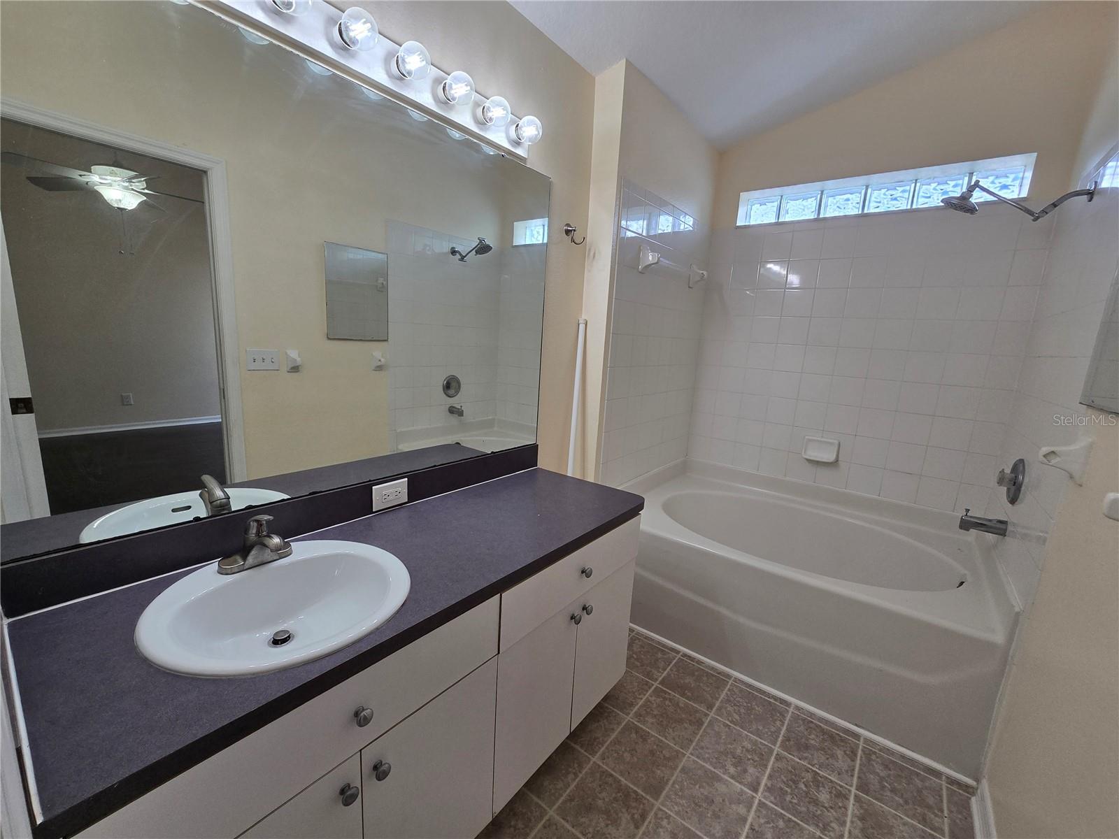 Image 7 of 14 For 545 Summer Sails Drive