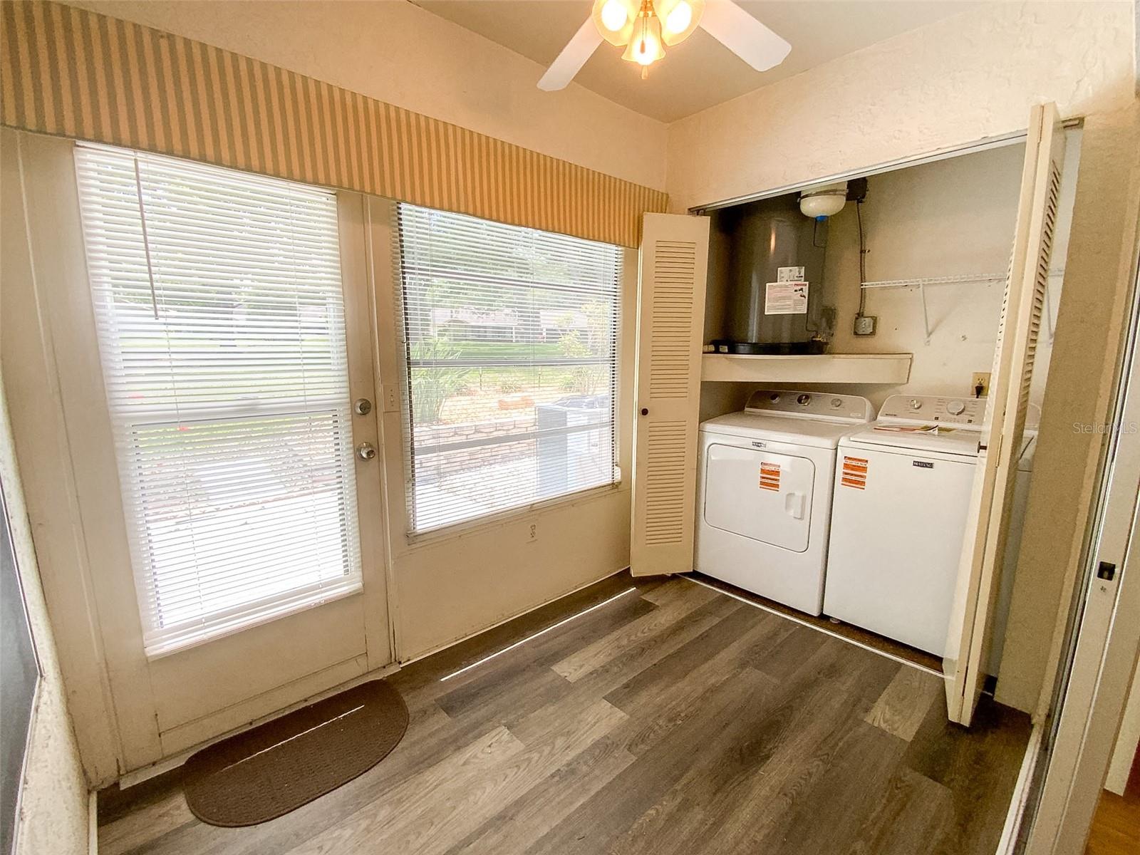 Image 17 of 37 For 1125 Montrose Place