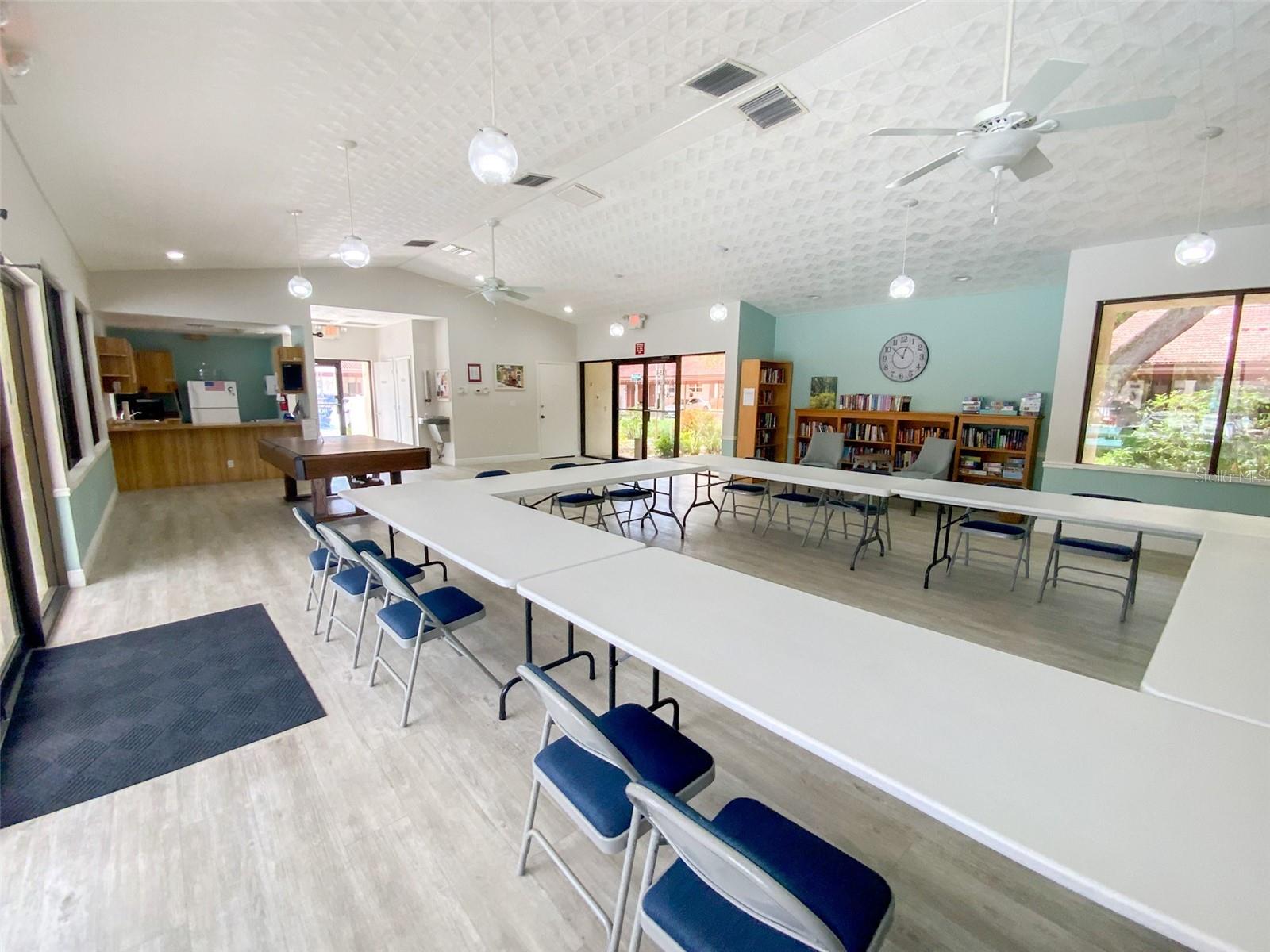 Image 26 of 37 For 1125 Montrose Place