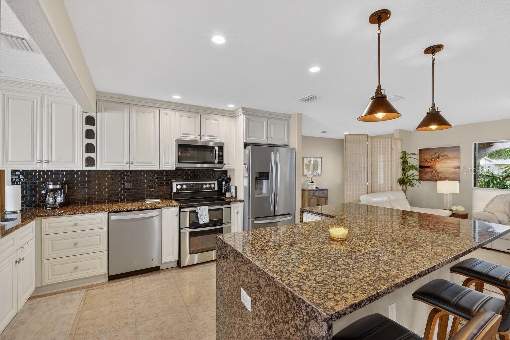 Image 12 of 46 For 4872 Waterbridge Down