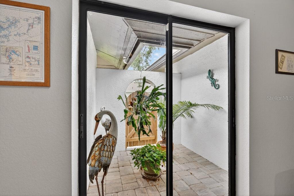 Image 27 of 46 For 4872 Waterbridge Down