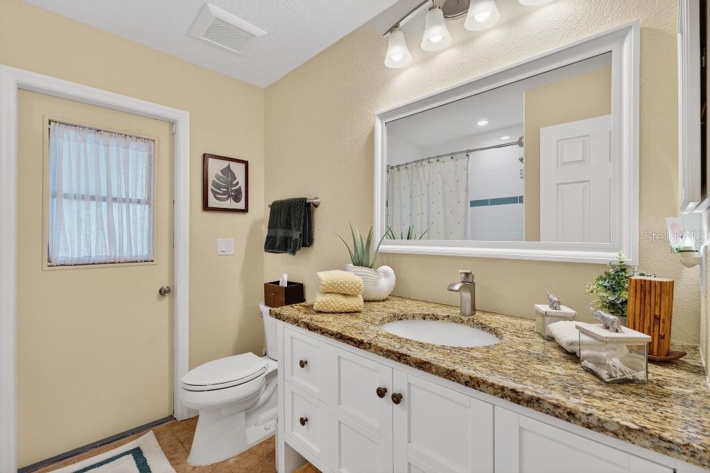 Image 28 of 46 For 4872 Waterbridge Down